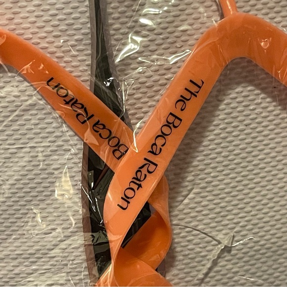 NWOT - Set of 2 - The Boca Raton Resort Flip Flops - One Size Fits Most - Picture 6 of 6